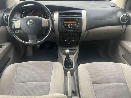 NISSAN-LIVINA-1.6 SL 16V FLEX 4P MANUAL NISSAN-LIVINA-2009