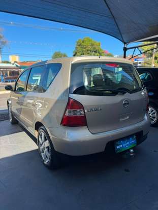 NISSAN-LIVINA-2009