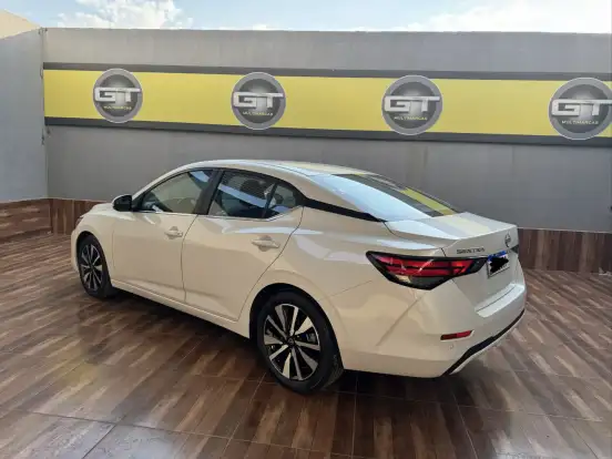 NISSAN-SENTRA-2024