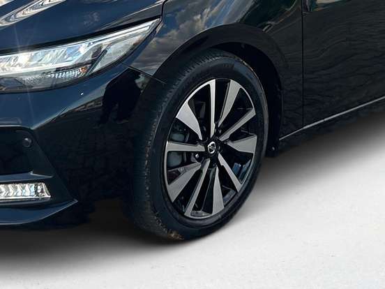 NISSAN-SENTRA-2023