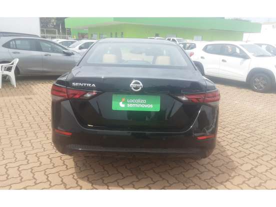 NISSAN-SENTRA-2023