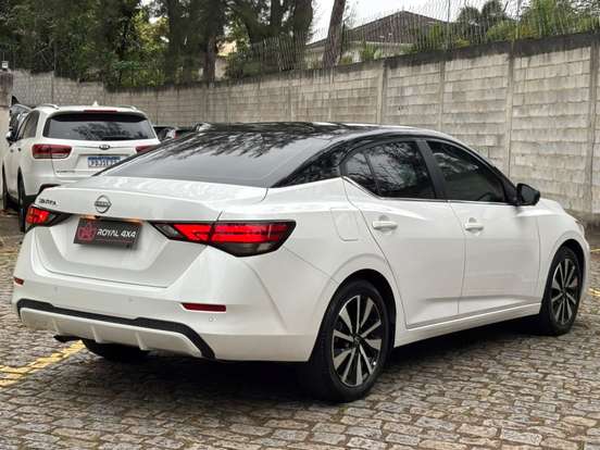 NISSAN-SENTRA-2024