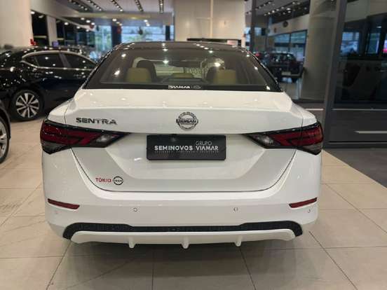 NISSAN-SENTRA-2023