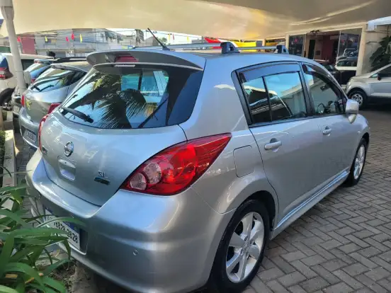 NISSAN-TIIDA-1.8 SL 16V FLEX 4P AUTOMÁTICO NISSAN-TIIDA-2011