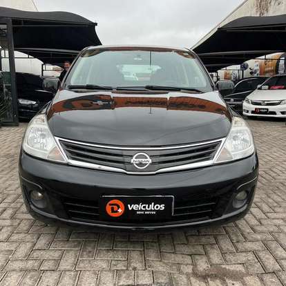 NISSAN-TIIDA-2010