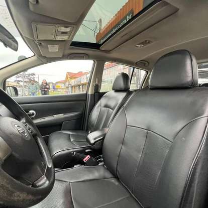 NISSAN-TIIDA-2010