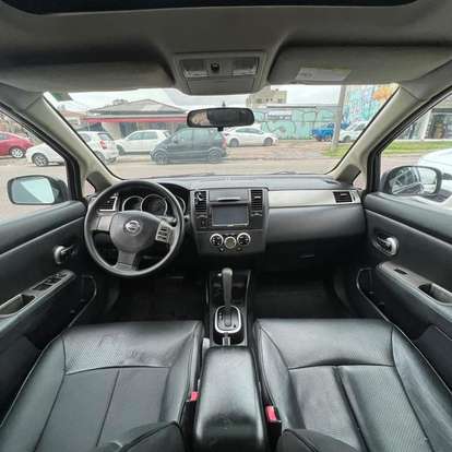 NISSAN-TIIDA-2010