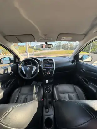 NISSAN-VERSA-2019