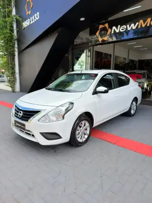 NISSAN-VERSA-2018