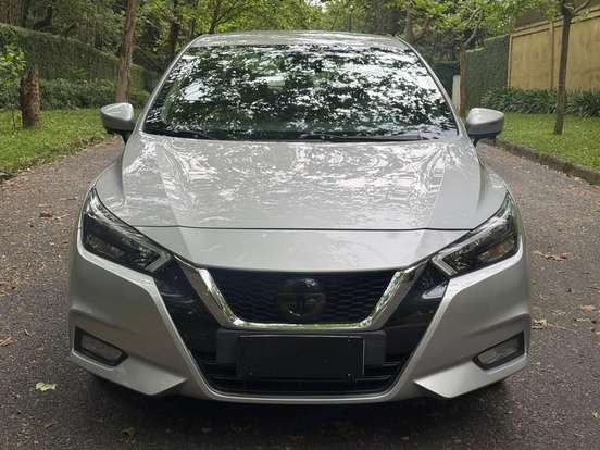 NISSAN-VERSA-2021