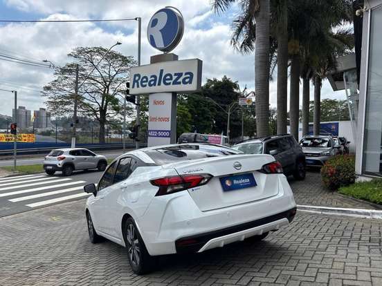 NISSAN-VERSA-2025