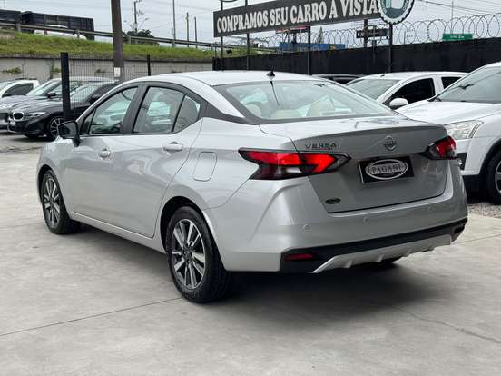 NISSAN-VERSA-2024
