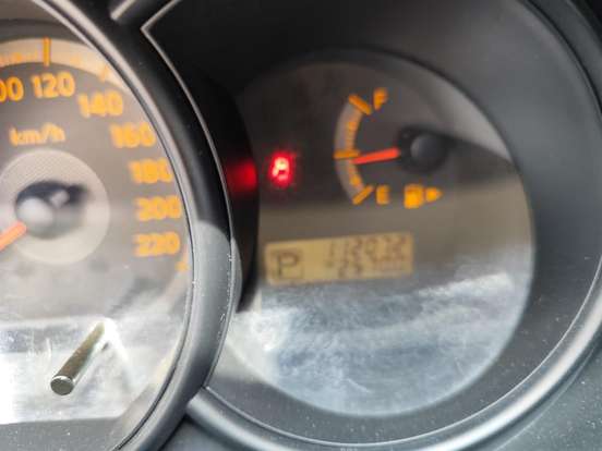 NISSAN-LIVINA-2010