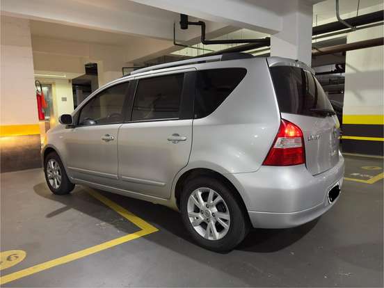 NISSAN-LIVINA-1.8 SL 16V FLEX 4P AUTOMÁTICO NISSAN-LIVINA-2012