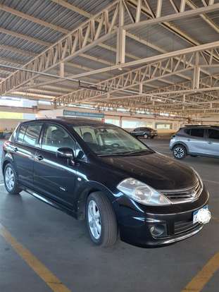 NISSAN-TIIDA-2011