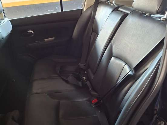 NISSAN-TIIDA-1.8 SL 16V FLEX 4P AUTOMÁTICO NISSAN-TIIDA-2011
