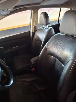 NISSAN-TIIDA-2011