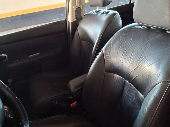 NISSAN-TIIDA-1.8 SL 16V FLEX 4P AUTOMÁTICO NISSAN-TIIDA-2011