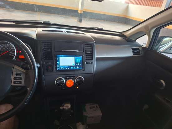 NISSAN-TIIDA-2011