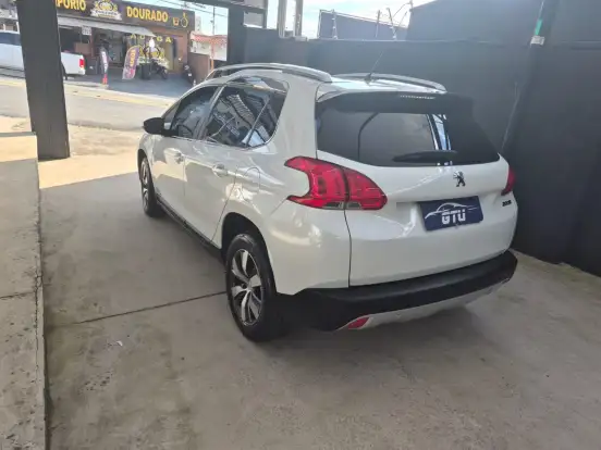 PEUGEOT-2008-2018