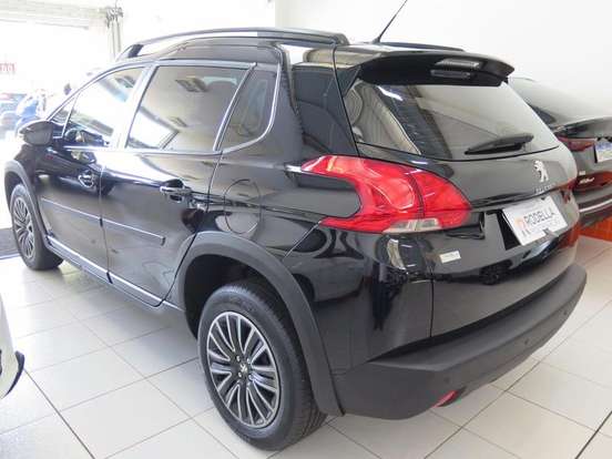 PEUGEOT-2008-2019