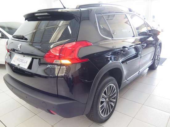 PEUGEOT-2008-2019