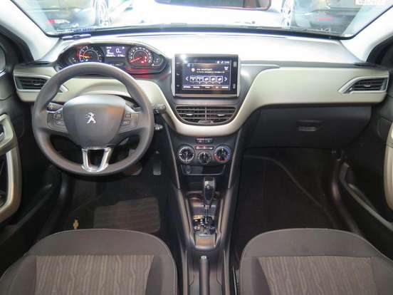 PEUGEOT-2008-2019