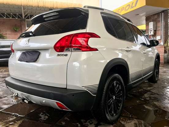 PEUGEOT-2008-2018