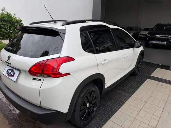 PEUGEOT-2008-2019