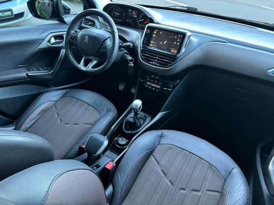 PEUGEOT-2008-2015