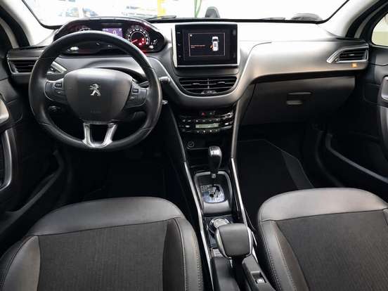 PEUGEOT-2008-2020