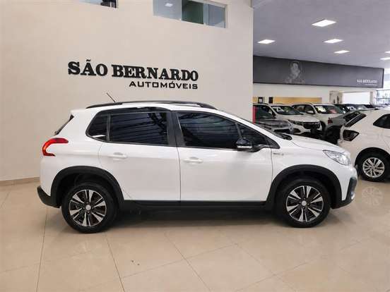 PEUGEOT-2008-2020