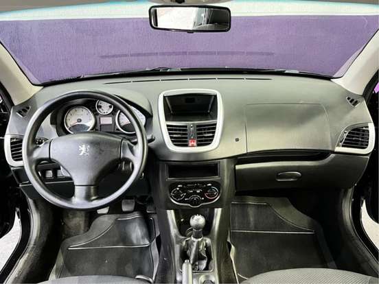 PEUGEOT-207-2013