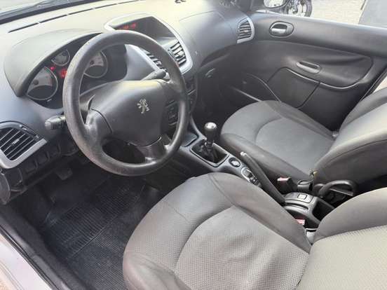 PEUGEOT-207-1.4 XR PASSION 8V FLEX 4P MANUAL PEUGEOT-207-2012