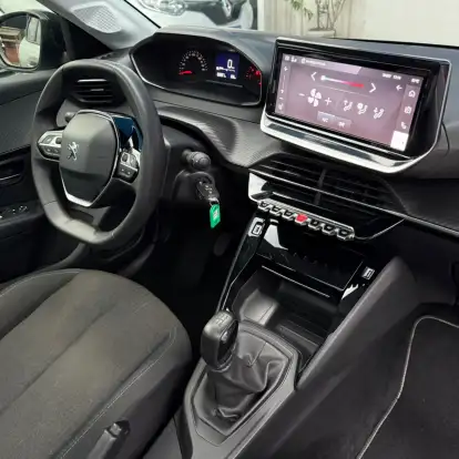 PEUGEOT-208-2022