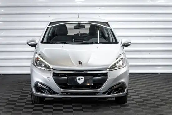 PEUGEOT-208-2018