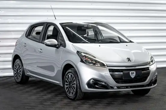 PEUGEOT-208-2018