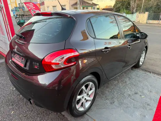 PEUGEOT-208-2013