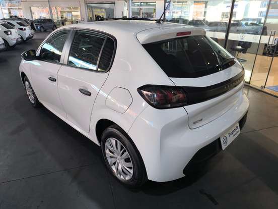 PEUGEOT-208-2023