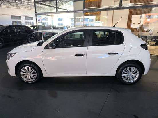 PEUGEOT-208-2023