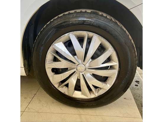 PEUGEOT-208-2023