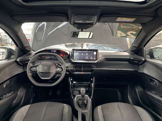 PEUGEOT-208-2024