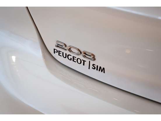 PEUGEOT-208-2023