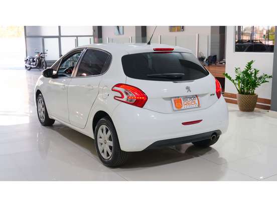 PEUGEOT-208-2013