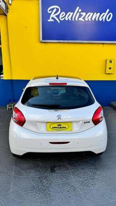 PEUGEOT-208-2015