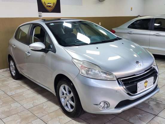 PEUGEOT-208-2013