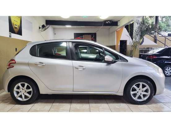 PEUGEOT-208-2013