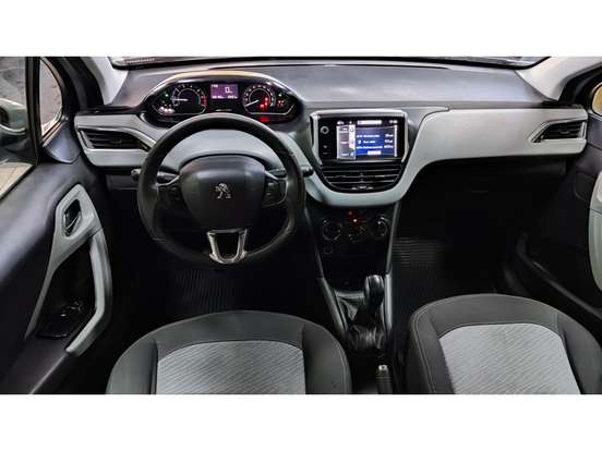 PEUGEOT-208-2013