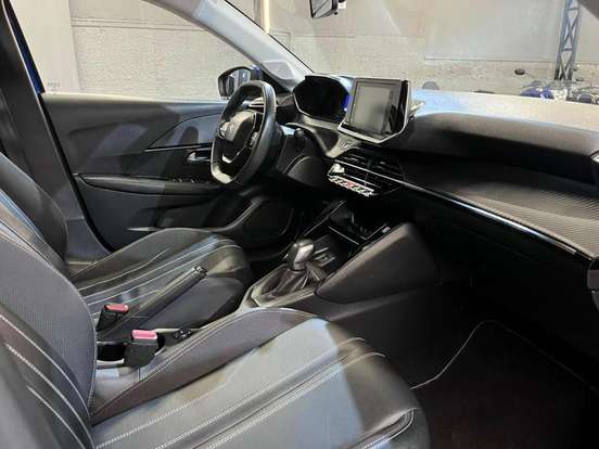 PEUGEOT-208-2022