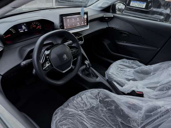 PEUGEOT-208-2023